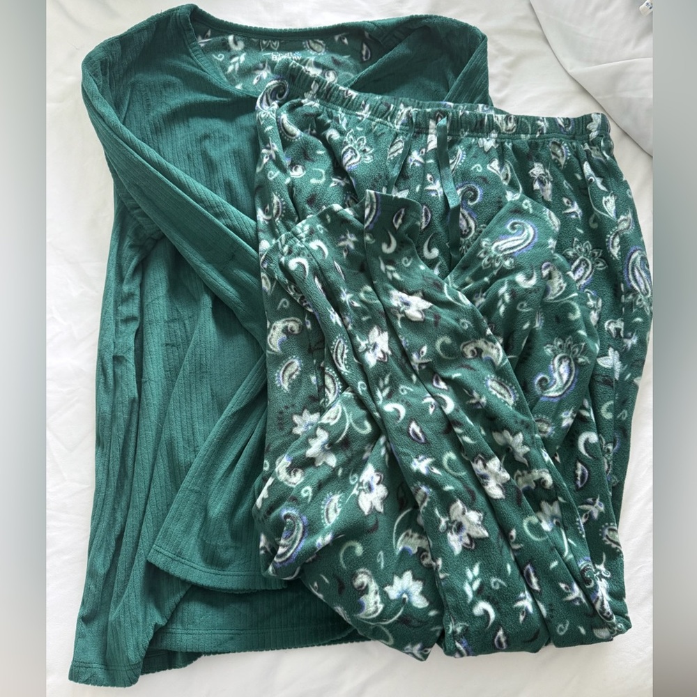 Croft & Barrow Teal Paisley Pajama Set